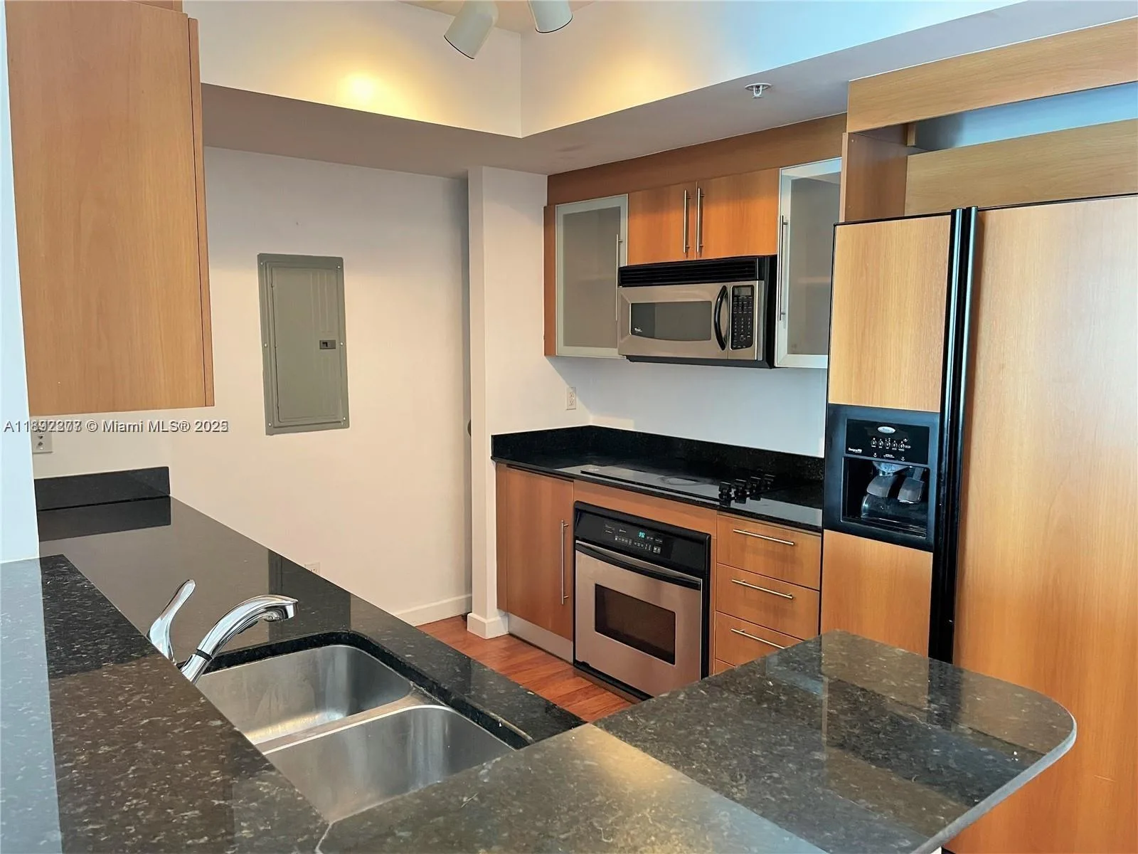 325 S Biscayne Blvd # 2619, Miami, FL 33131 photo 6