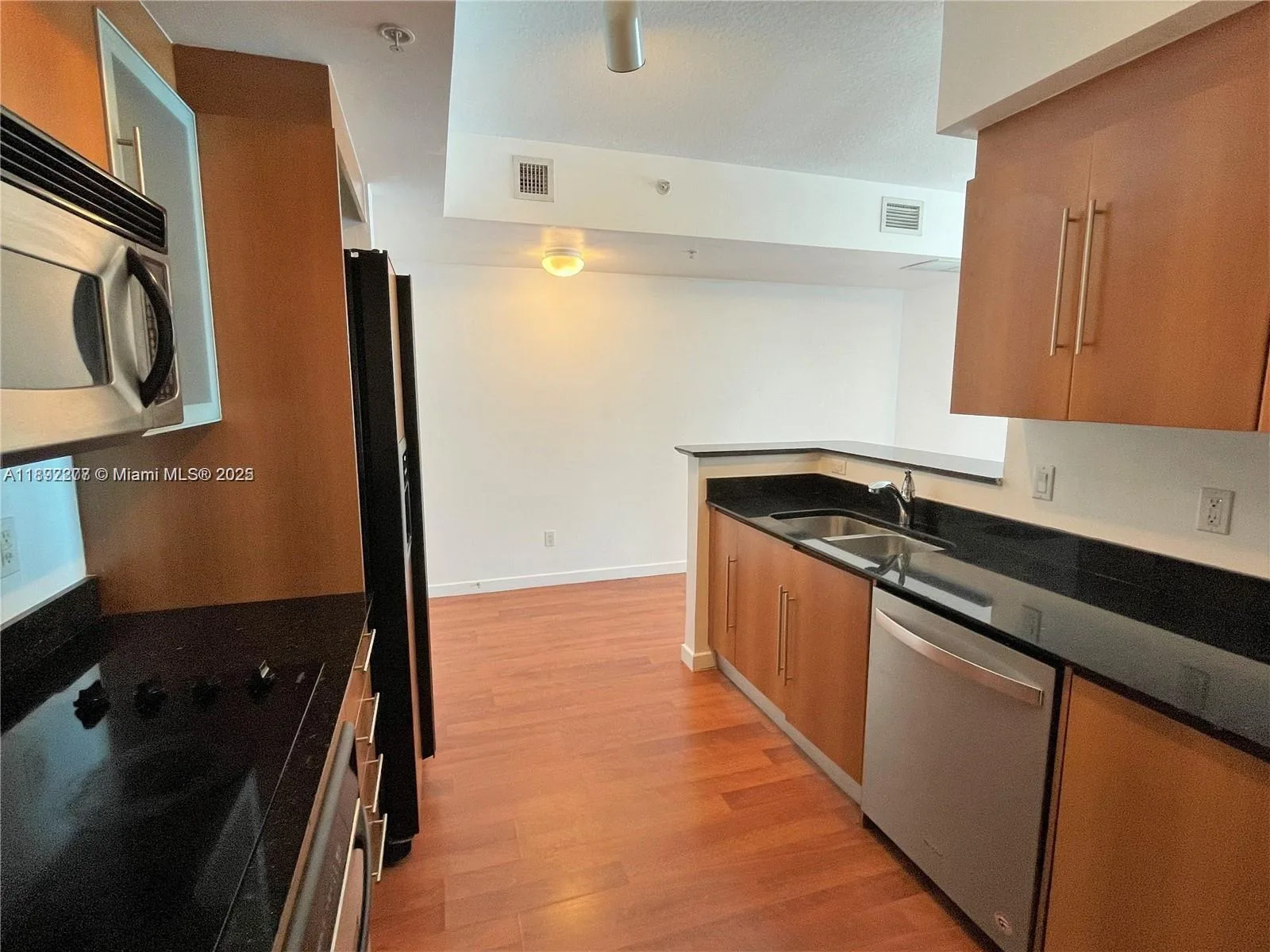325 S Biscayne Blvd # 2619, Miami, FL 33131 photo 8