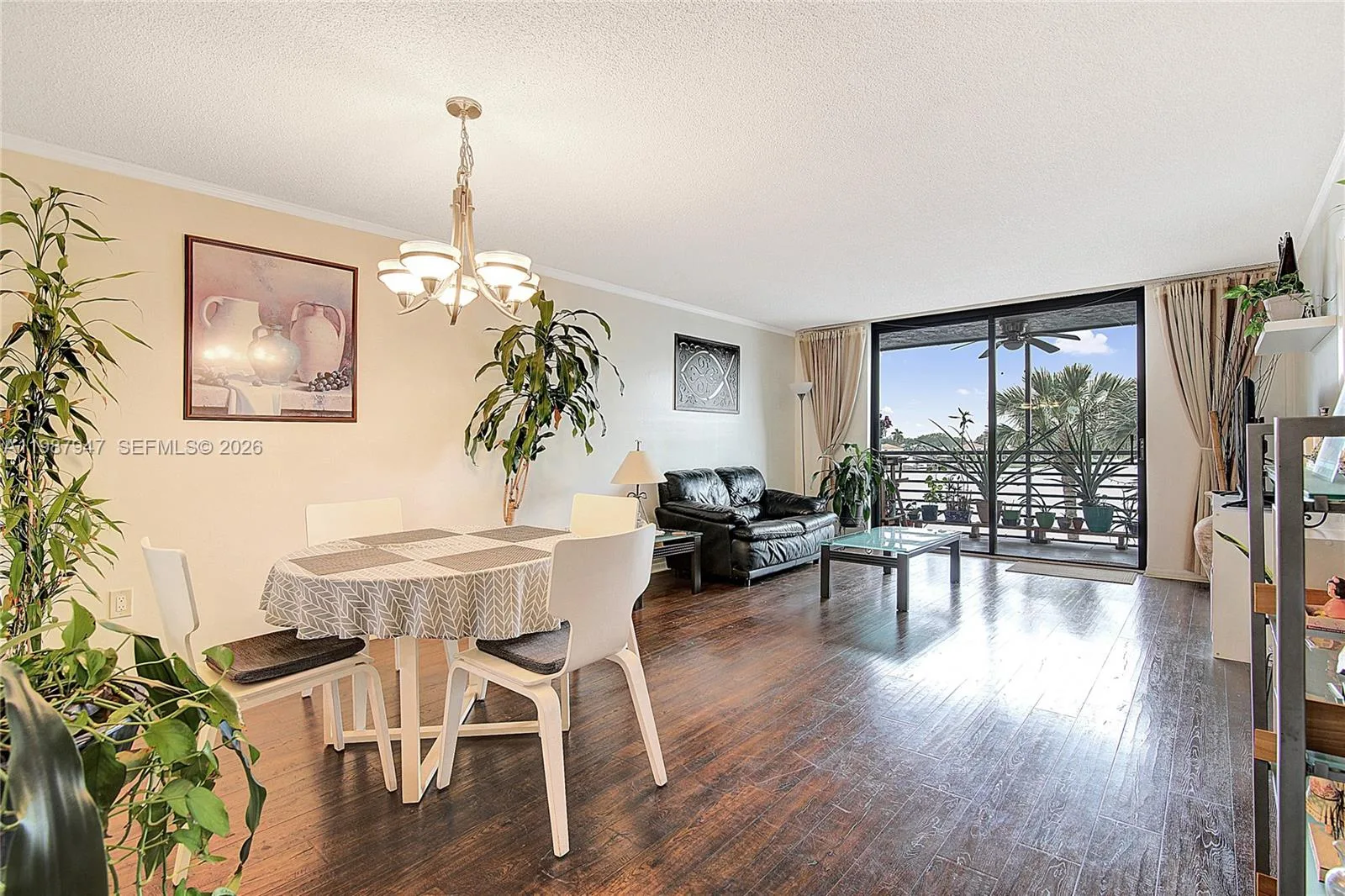 1100 Colony Point Cir # 302, Pembroke Pines, FL 33026 photo 9