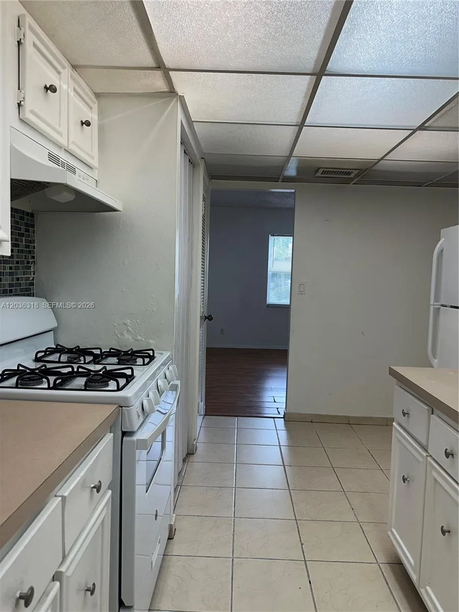 18101 NW 68th Ave # B201, Hialeah, FL 33015