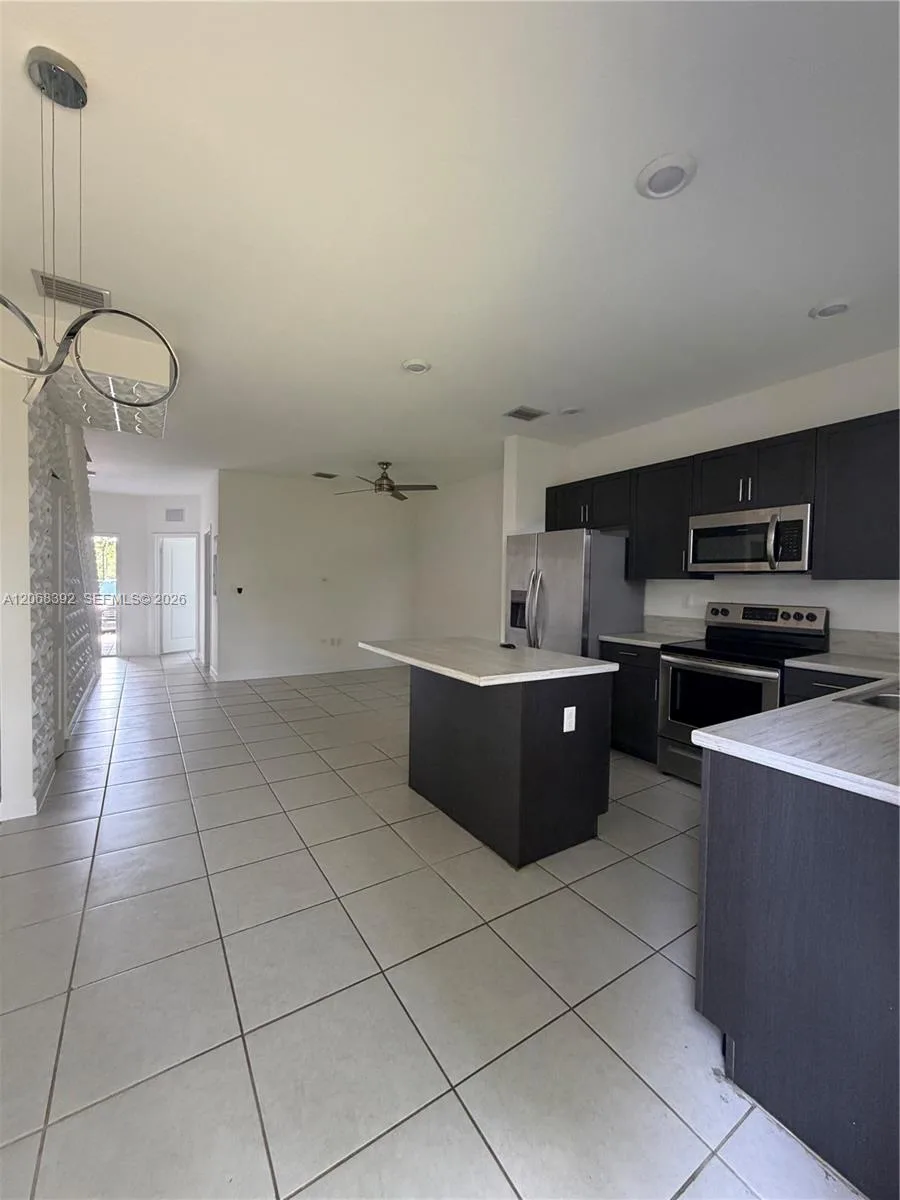 2739 SE 17th St, Homestead, FL 33035 photo 3