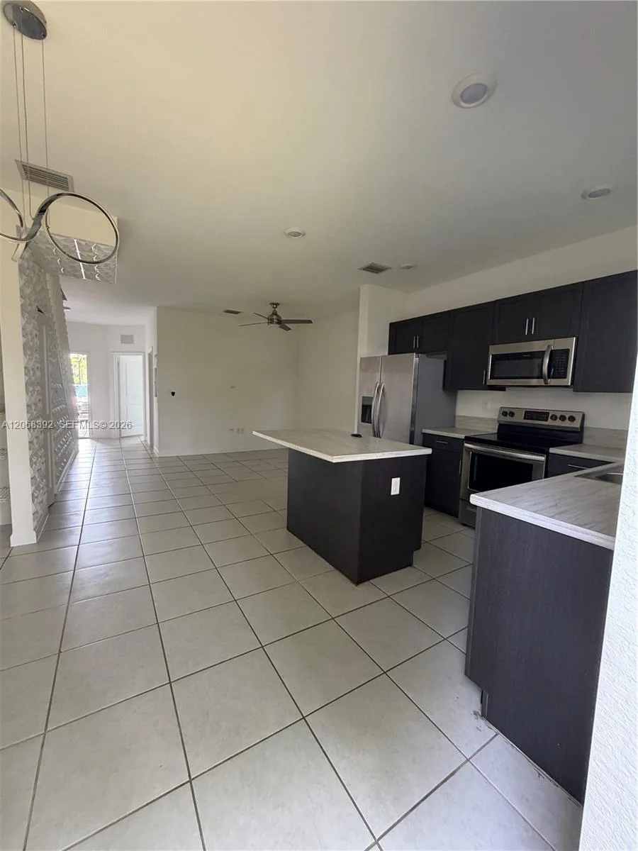 2739 SE 17th St, Homestead, FL 33035 photo 5