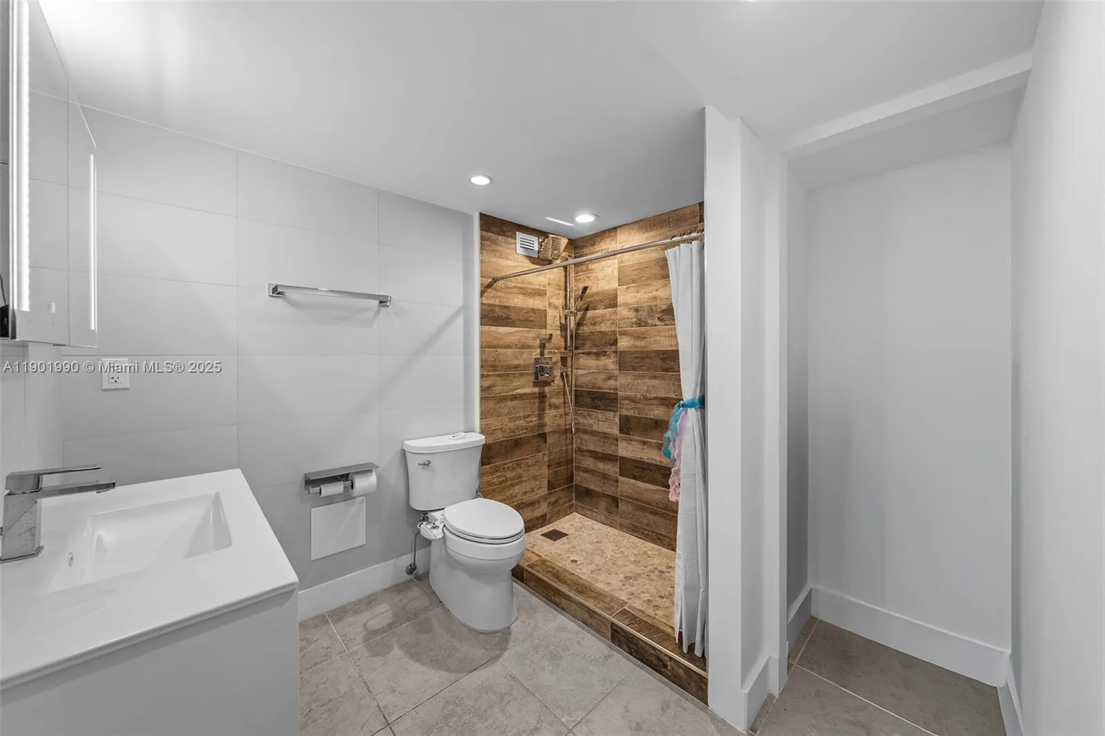 2301 Collins Ave # 1501, Miami Beach, FL 33139 photo 12