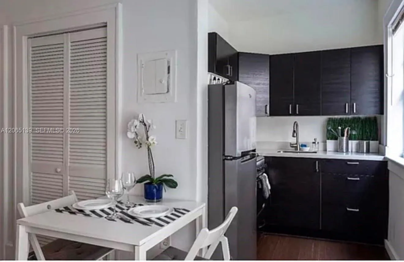 1611 Michigan Ave # 5, Miami Beach, FL 33139 — zdjęcie 3