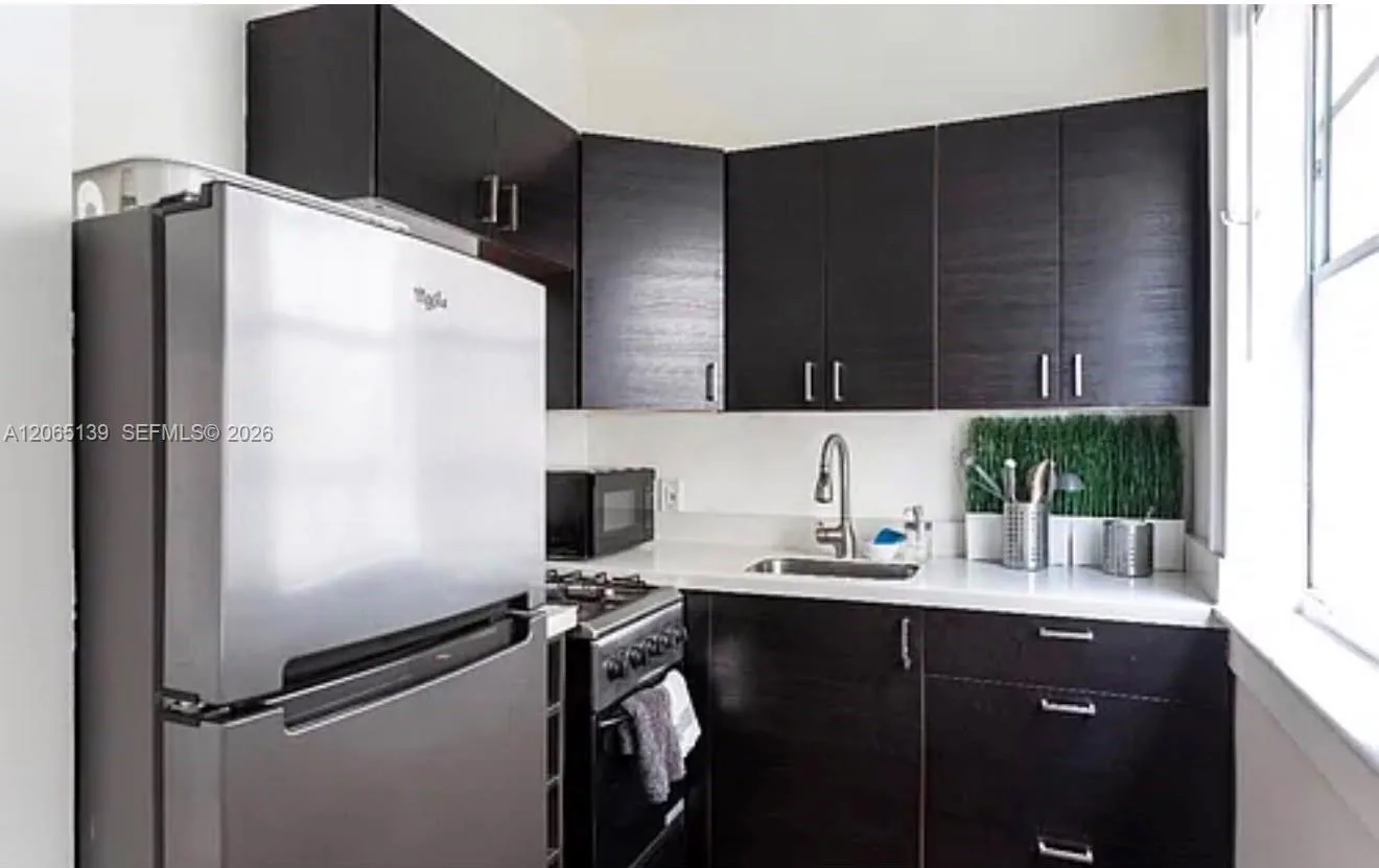 1611 Michigan Ave # 5, Miami Beach, FL 33139 — zdjęcie 4
