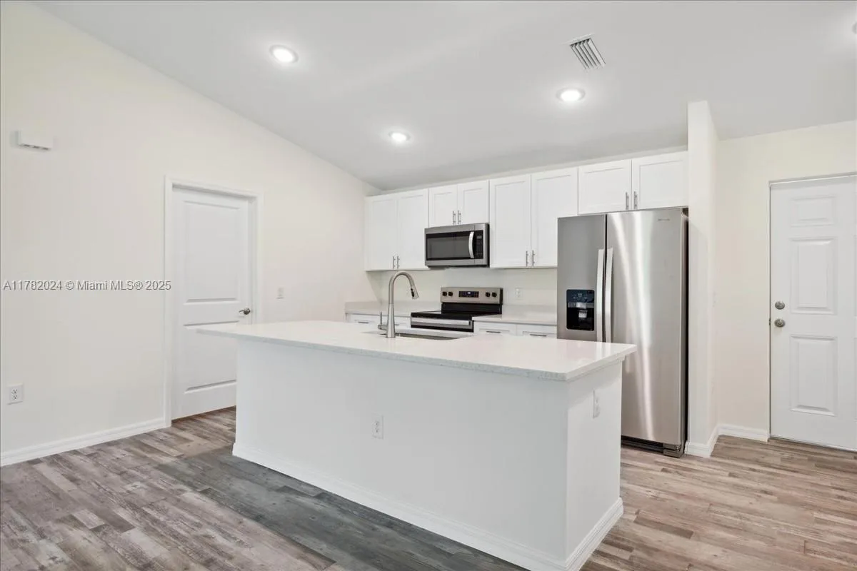 1813 NW 16th TER, Cape Coral, FL 33993 photo 3