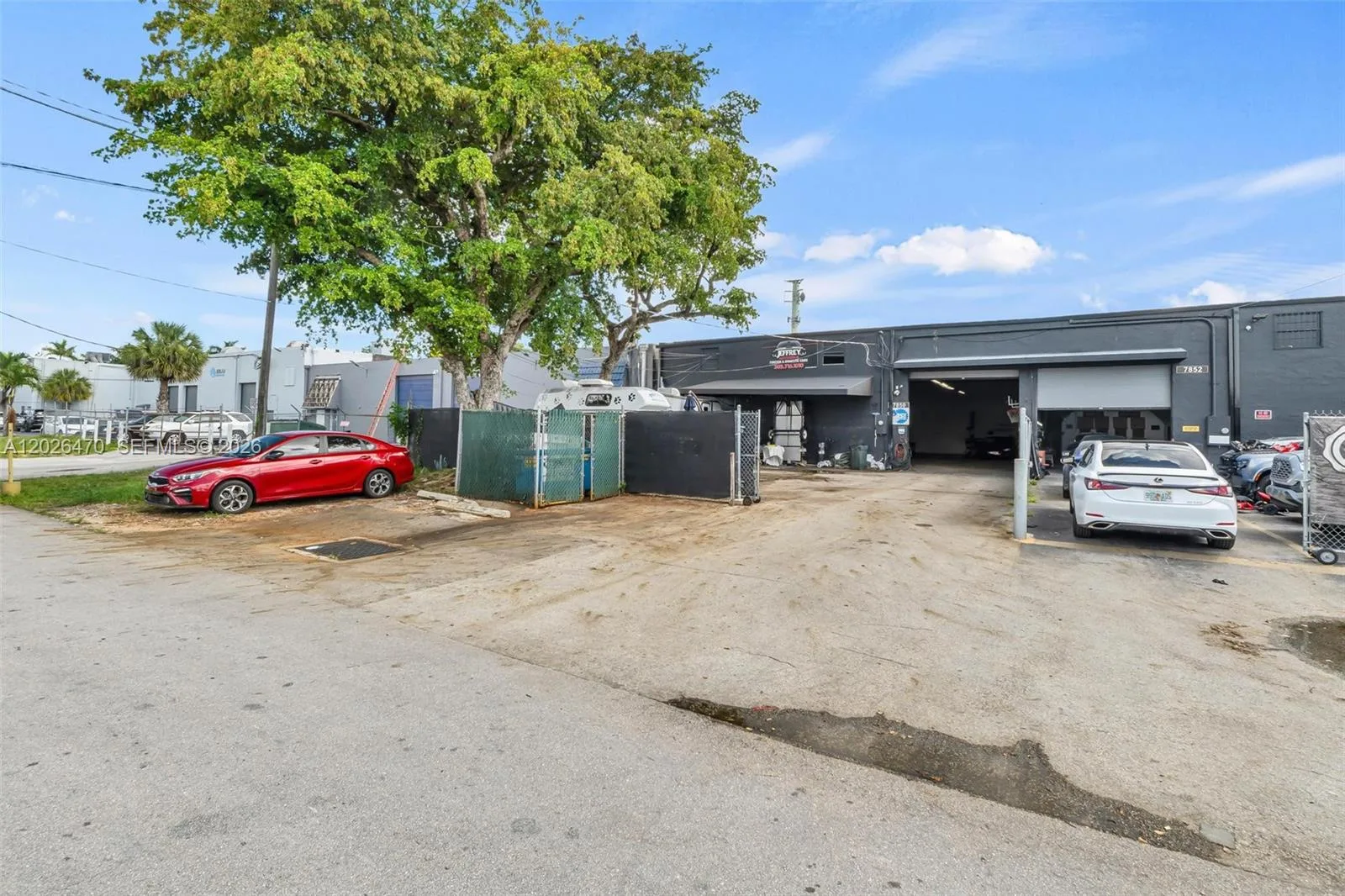 7850 NW 56th St, Doral, FL 33166