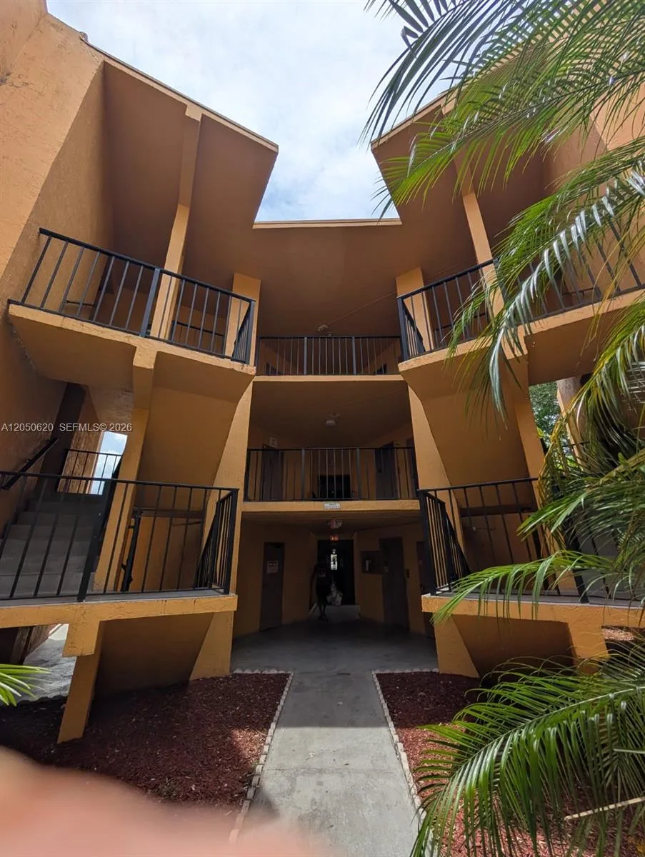 4354 NW 9TH AVE # 13-2C, Deerfield Beach, FL 33064 photo 2