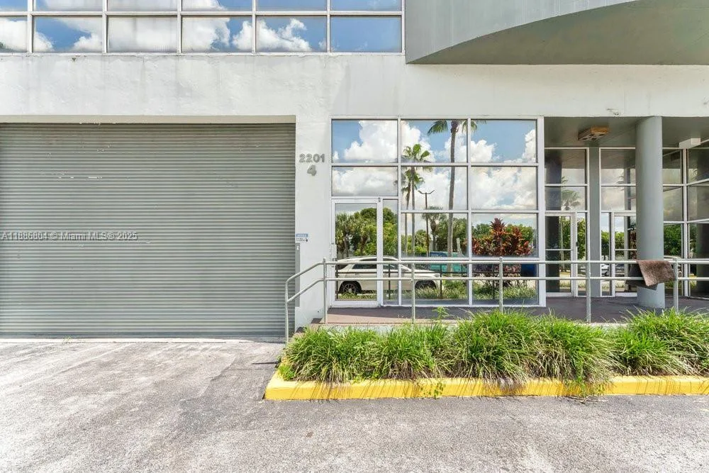 2201 NW 102nd Pl # 4A, Doral, FL 33172 photo 3