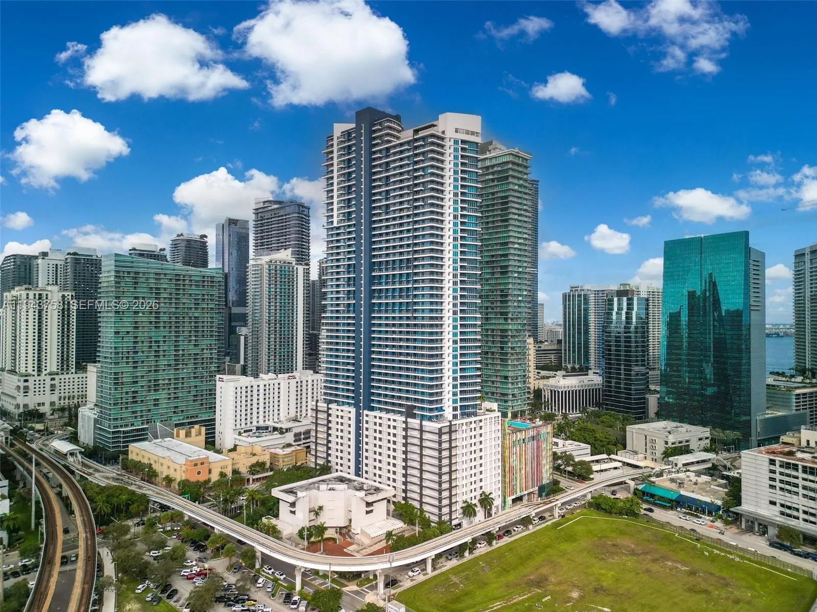 60 SW 13th St # 2812, Miami, FL 33130 photo 2