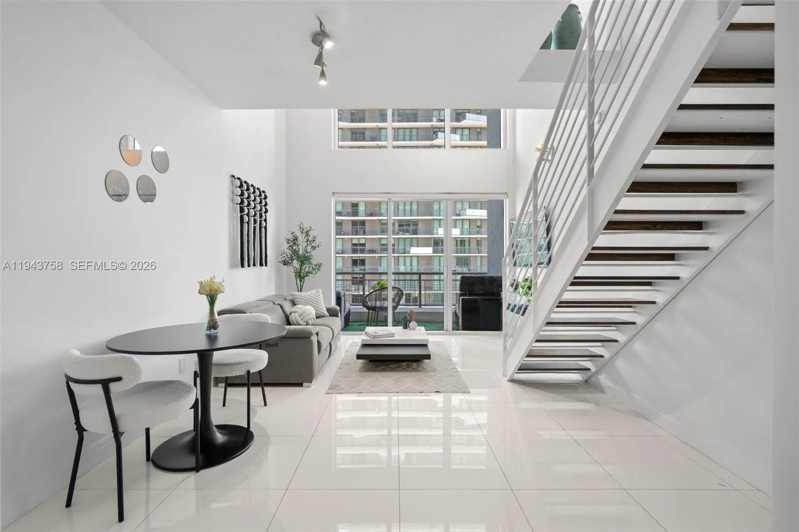 60 SW 13th St # 2812, Miami, FL 33130 photo 4