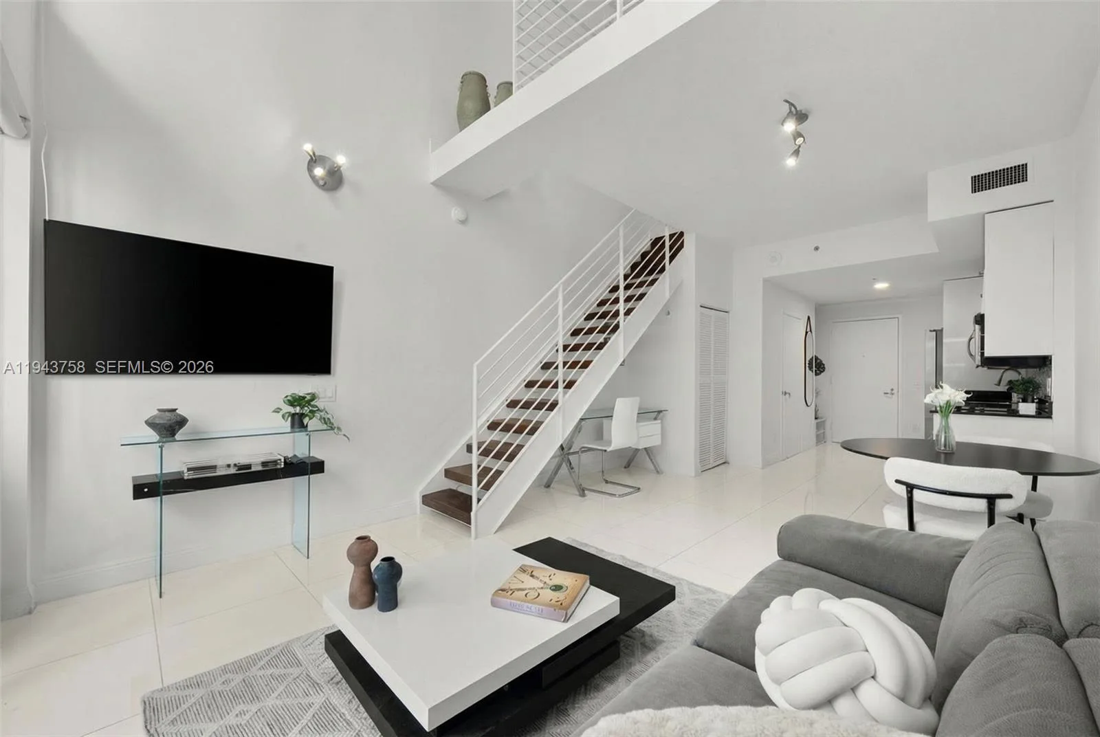 60 SW 13th St # 2812, Miami, FL 33130 photo 7