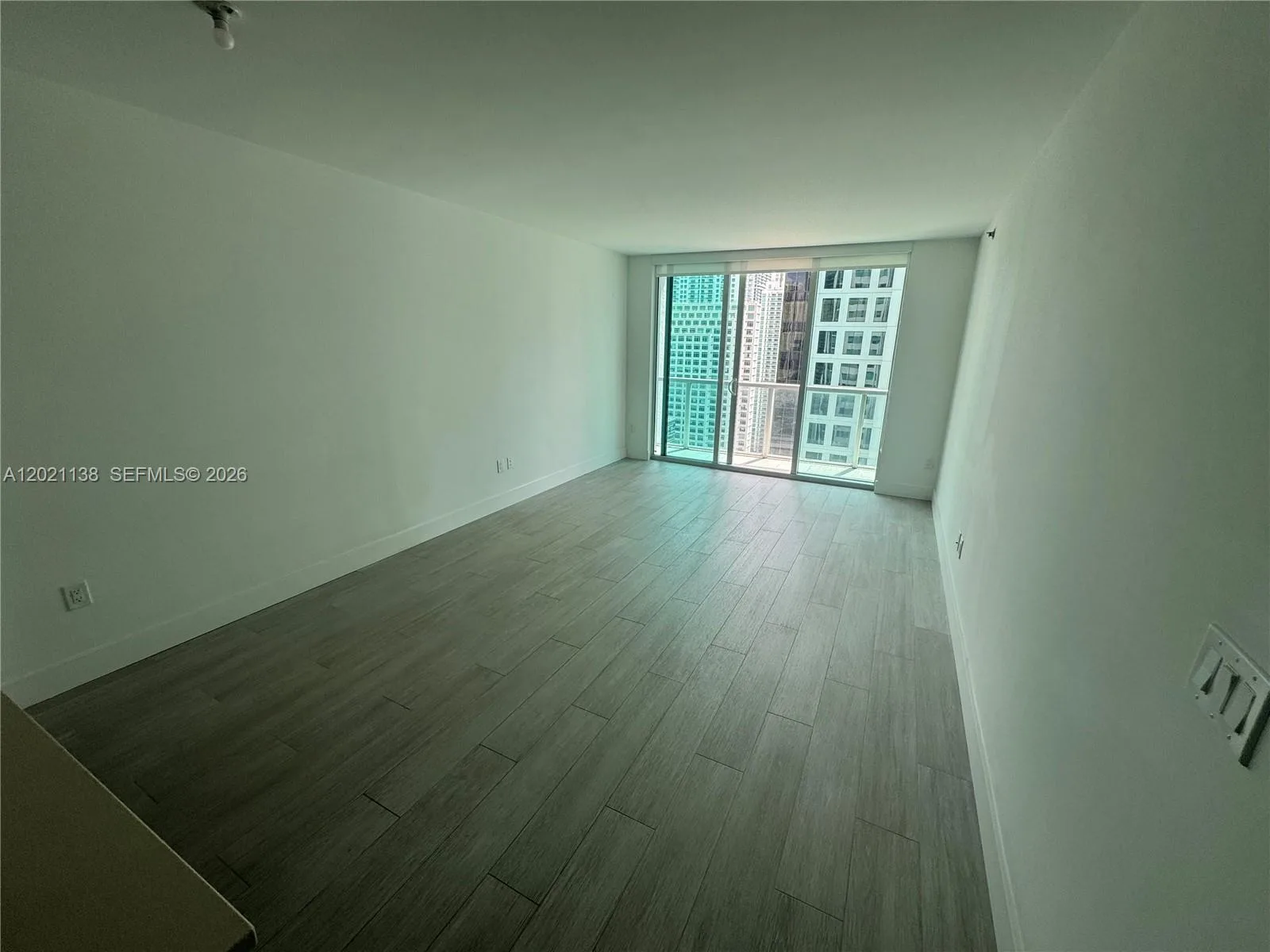 500 Brickell Ave # 3204, Miami, FL 33131
