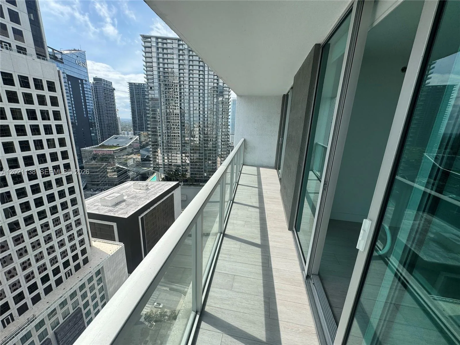 500 Brickell Ave # 3204, Miami, FL 33131 photo 2