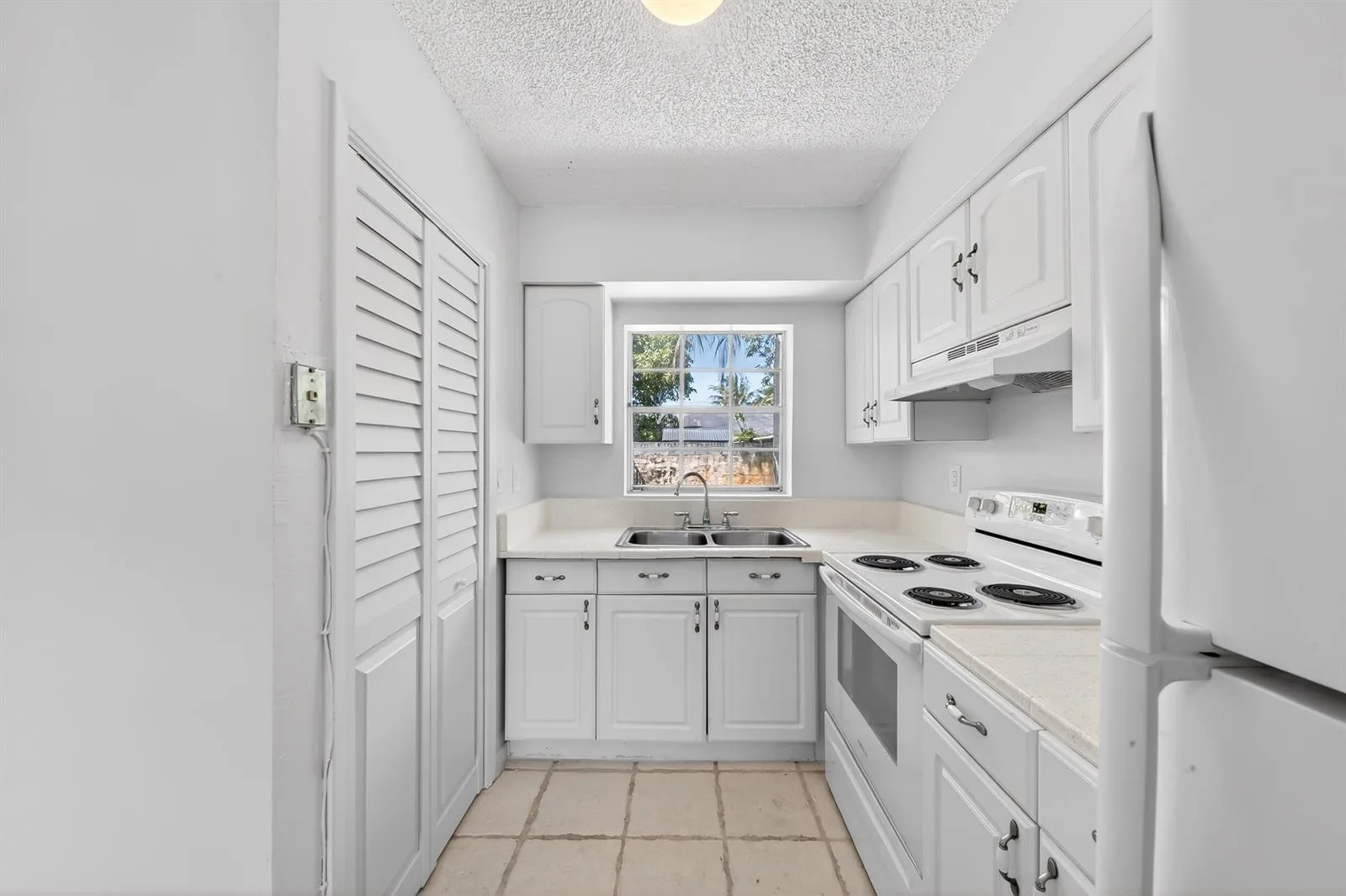 121 NW 56th Court # 1-2, Oakland Park, FL 33309 photo 7