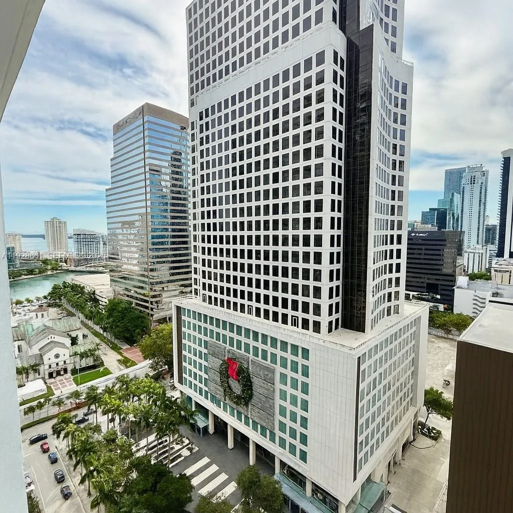 55 SE 6th St # 2206, Miami, FL 33131