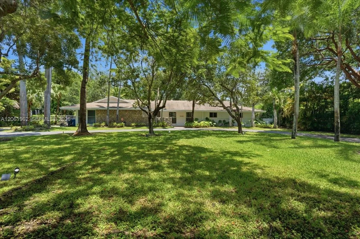12365 SW 60th Ct, Pinecrest, FL 33156