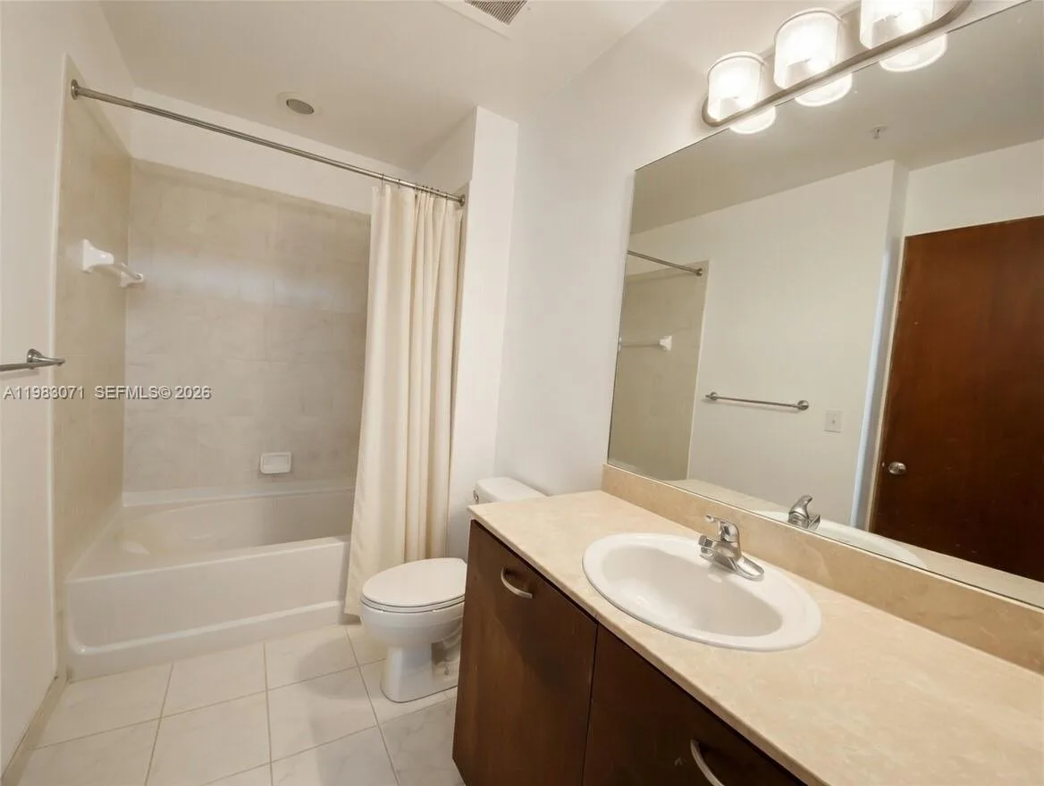 2275 Biscayne Blvd # 1008, Miami, FL 33137 photo 5