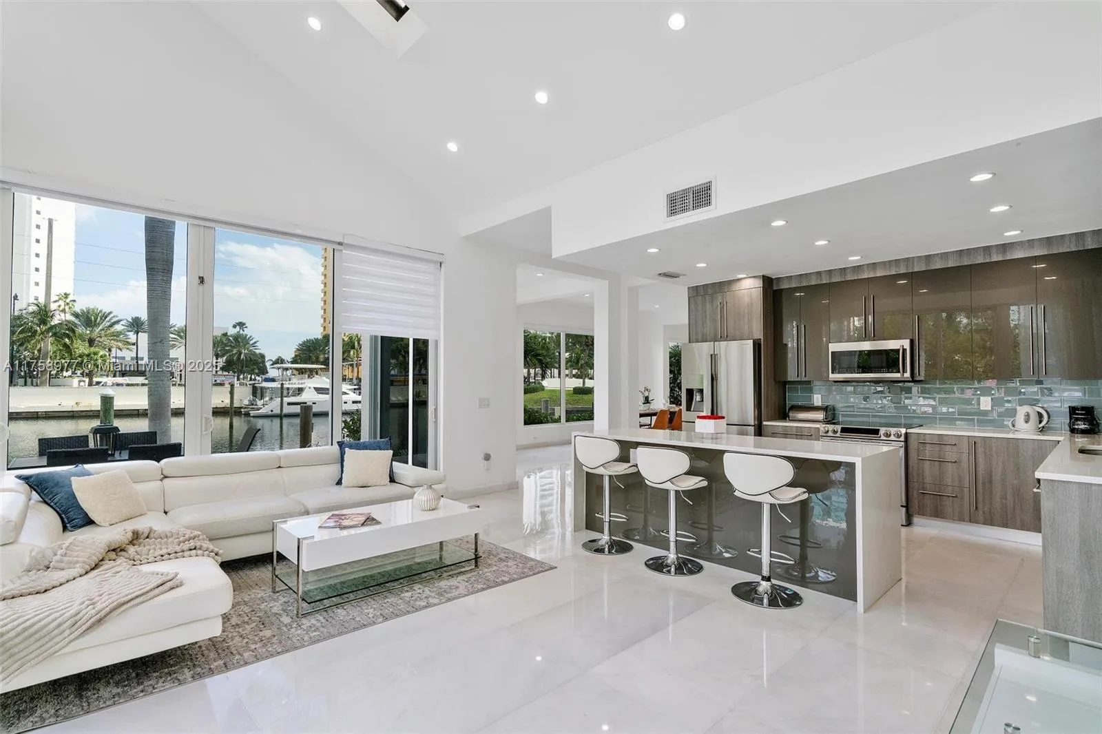 201 Atlantic Ave, Sunny Isles Beach, FL 33160 photo 13