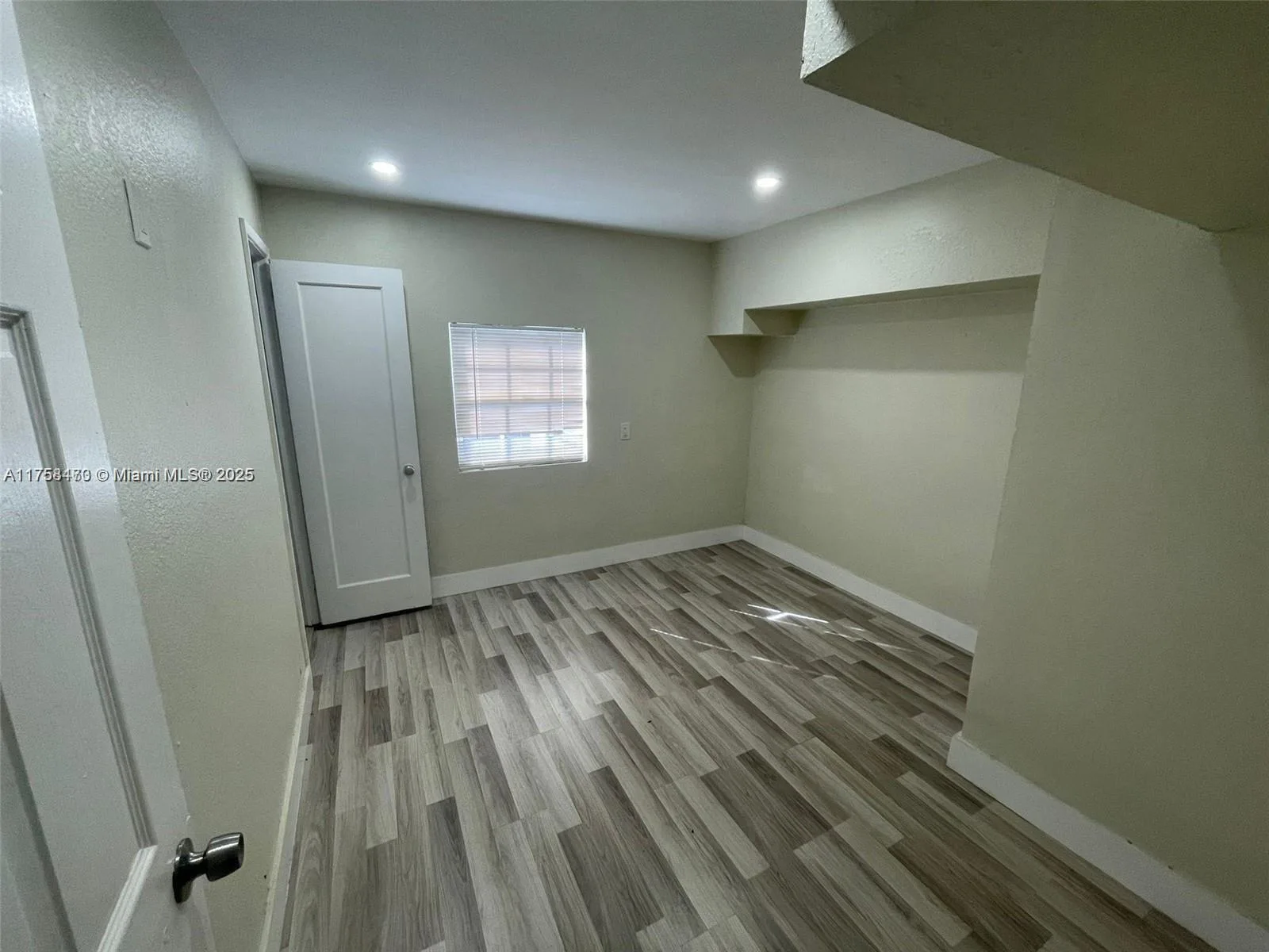 4896 SW 28th Ter, Dania Beach, FL 33312 photo 2