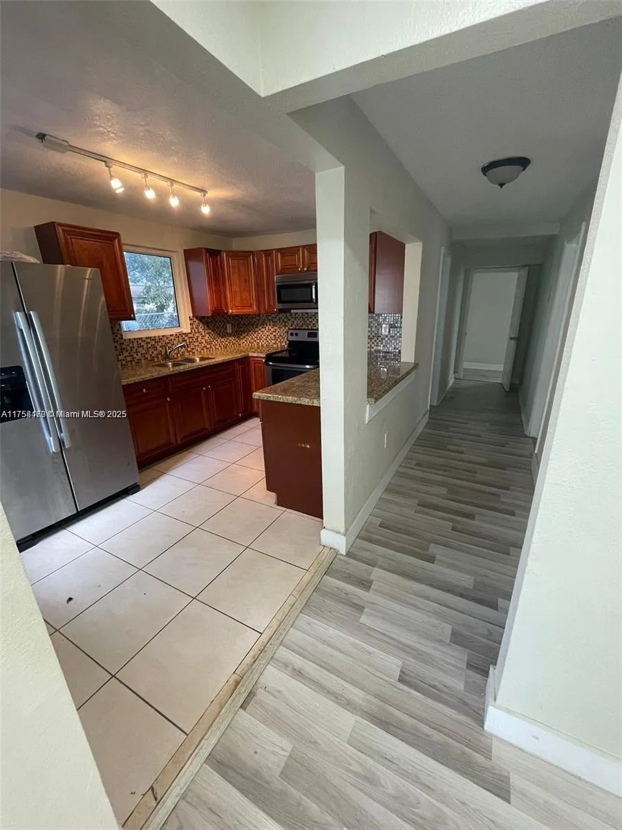 4896 SW 28th Ter, Dania Beach, FL 33312 photo 6