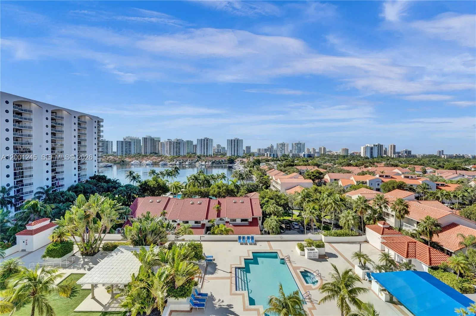 3600 Yacht Club Dr # 904, Aventura, FL 33180 photo 2