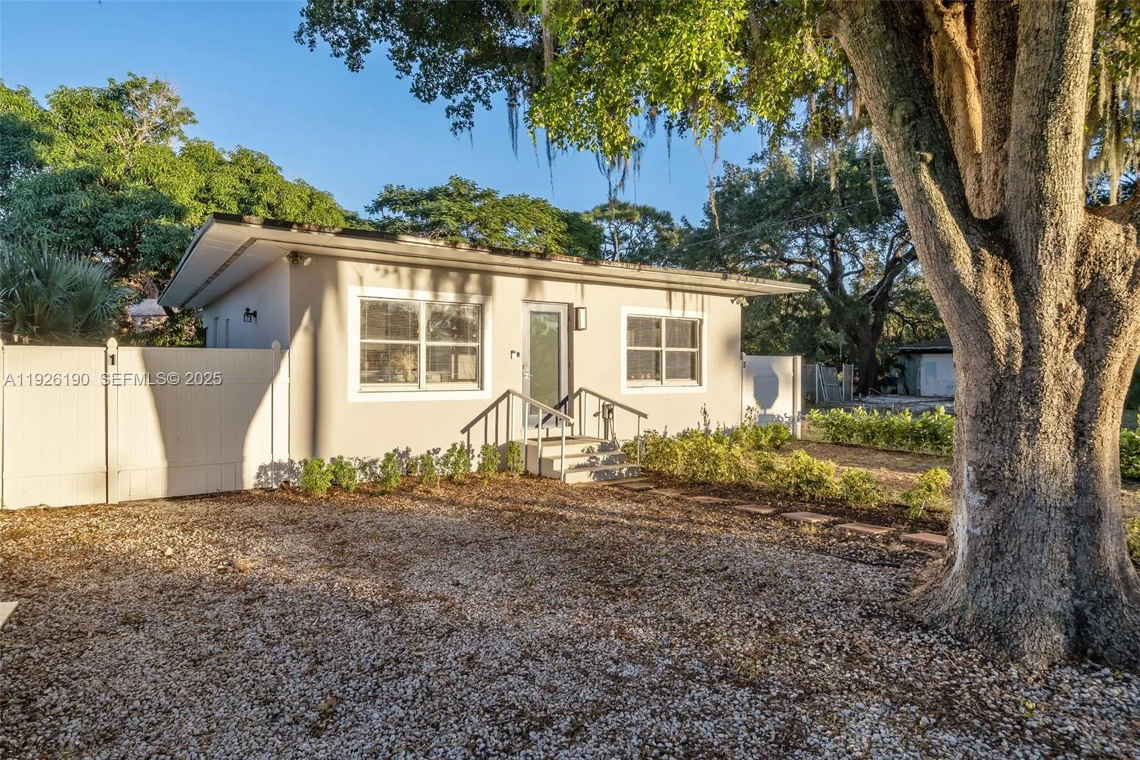 1100 NW 7th Ave, Fort Lauderdale, FL 33311 photo 2