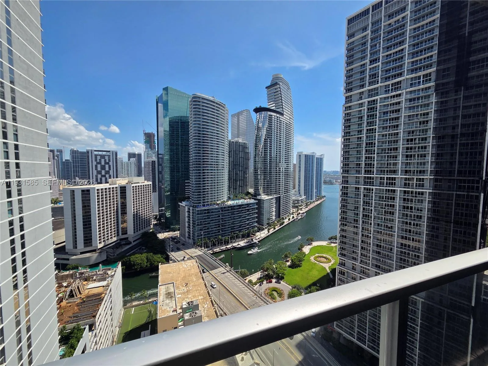 500 Brickell Ave # 3105, Miami, FL 33131
