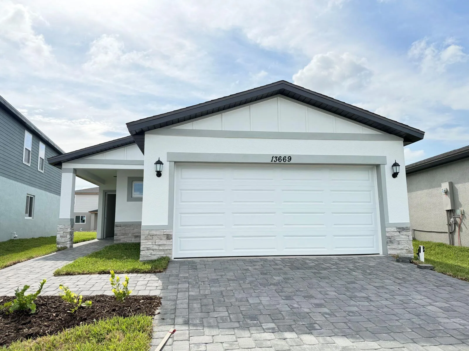13669 SW Vine Drive, FL 34956