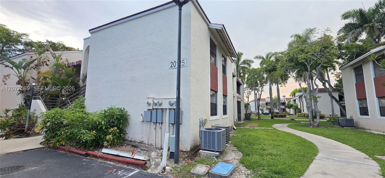 20125 NE 3rd Ct # 3, Miami, FL 33179