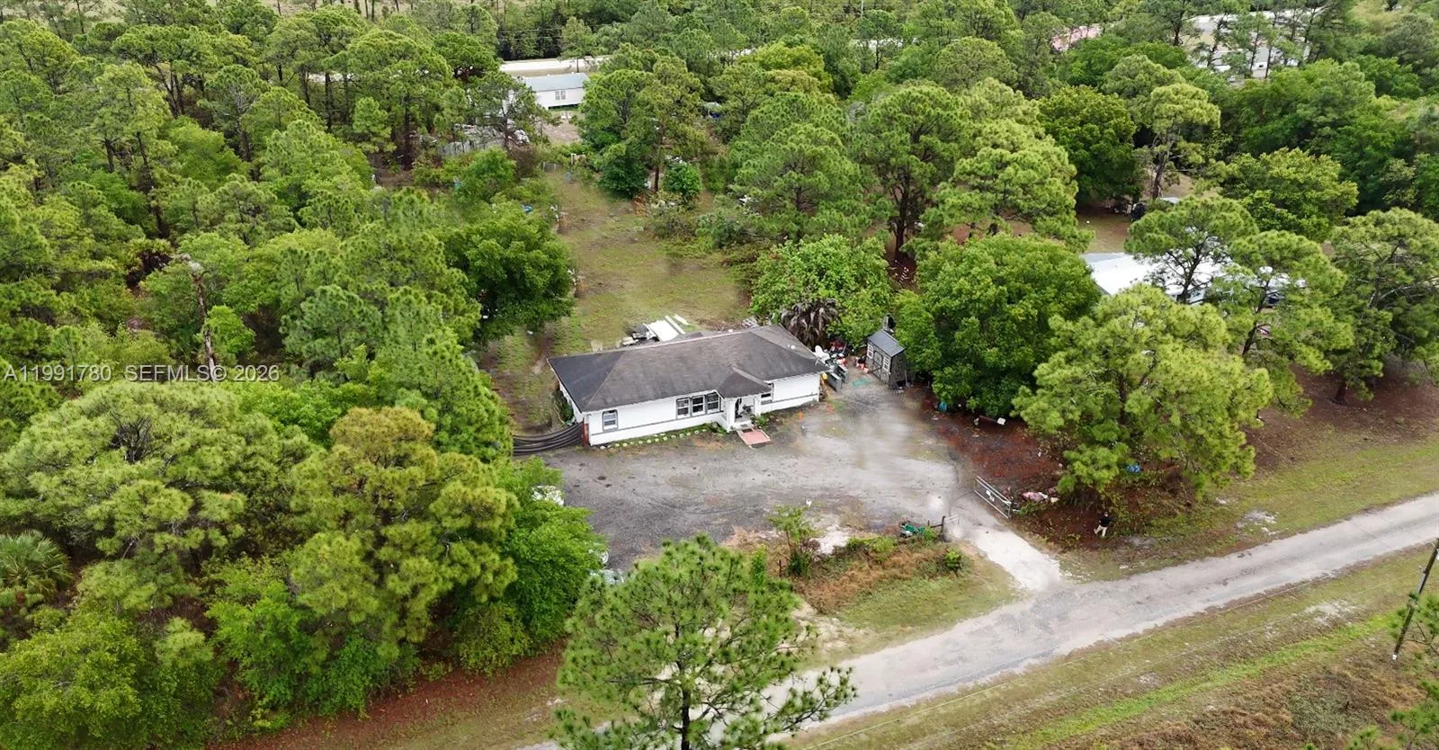 825 N Willow ST, Clewiston, FL 33440 photo 3