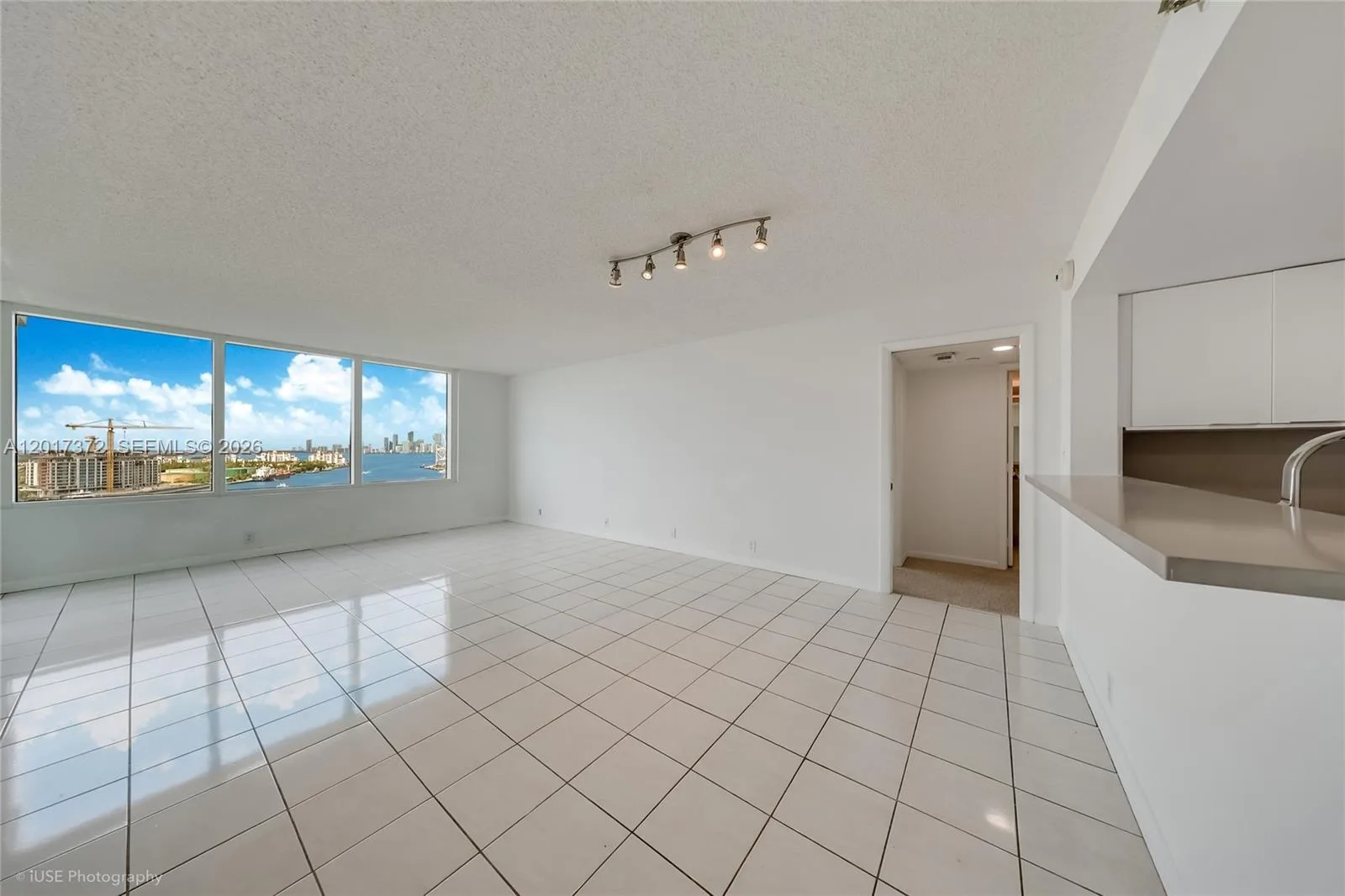 400 S Pointe Dr # 1801, Miami Beach, FL 33139 photo 3