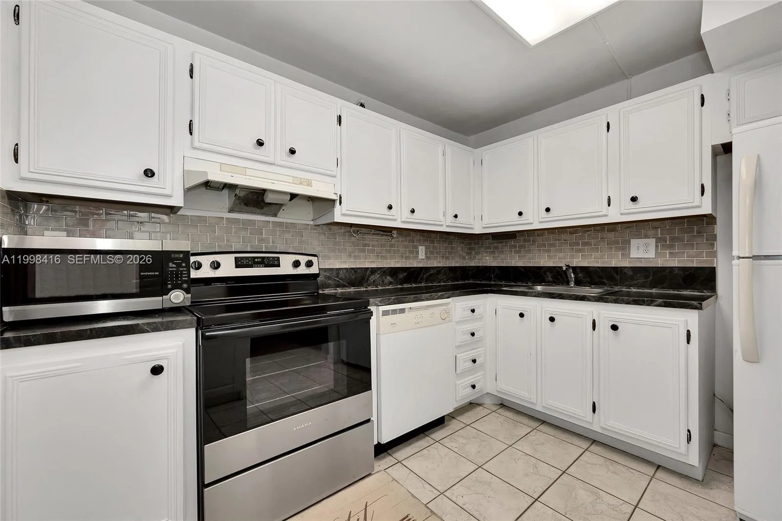 671 NE 195th St # 114E, Miami, FL 33179 photo 6