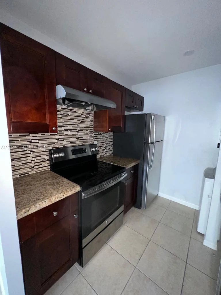 10112 Twin Lakes Dr # 11-E, Coral Springs, FL 33071 photo 3