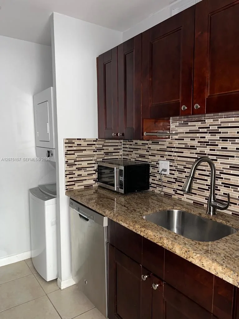 10112 Twin Lakes Dr # 11-E, Coral Springs, FL 33071 photo 4