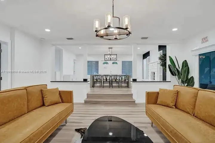 2100 SW 28th Way, Fort Lauderdale, FL 33312 photo 4