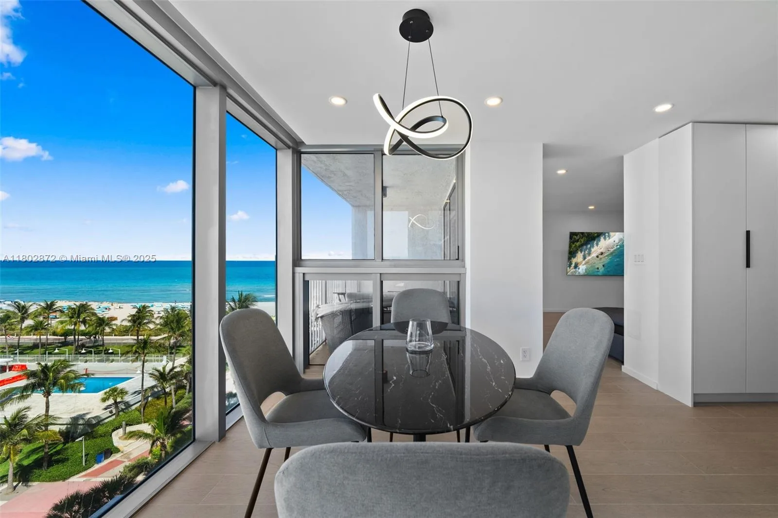 2655 Collins Ave # 1009, Miami Beach, FL 33140