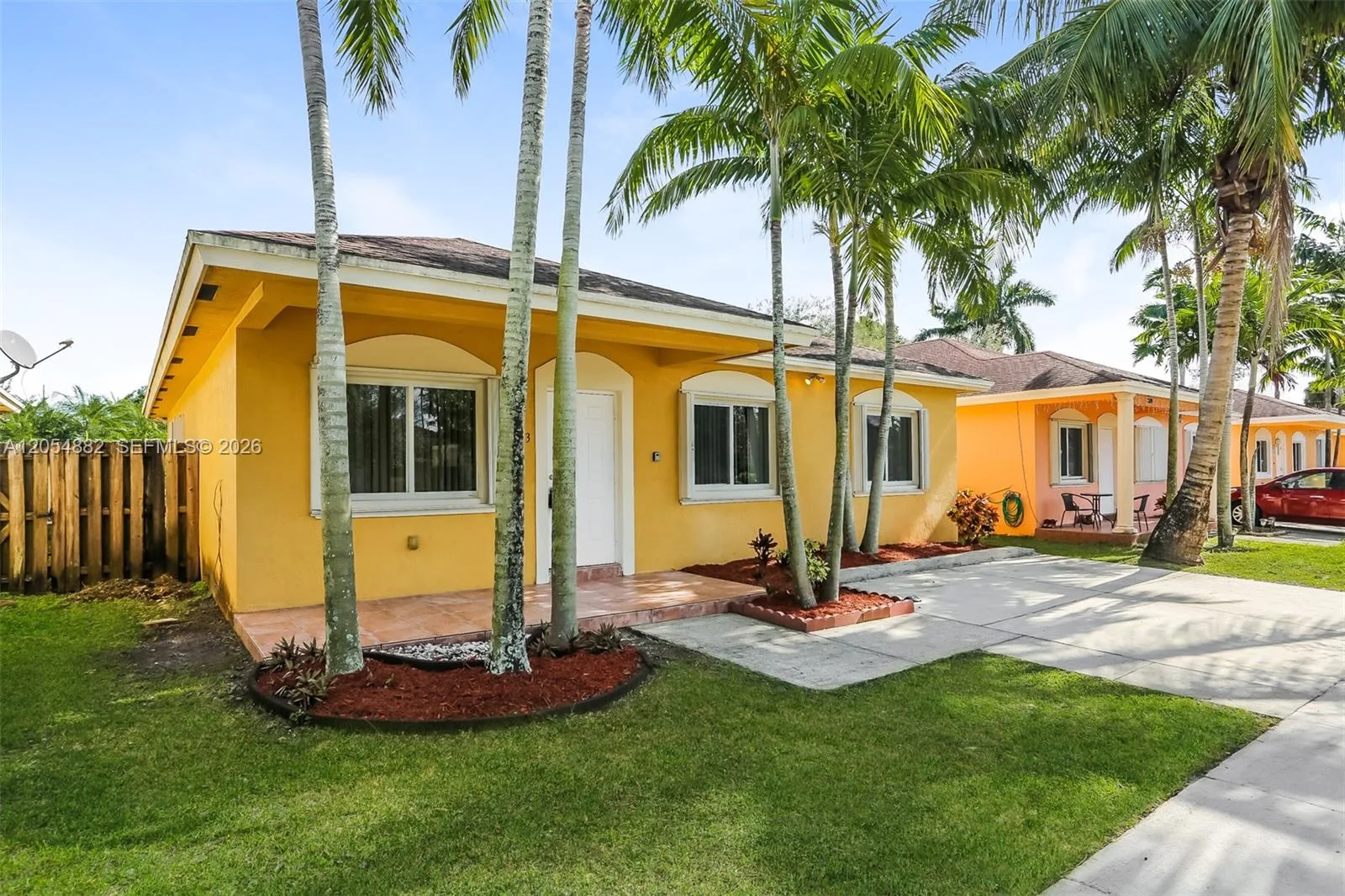 213 SW 15th Pl, Homestead, FL 33030 photo 2