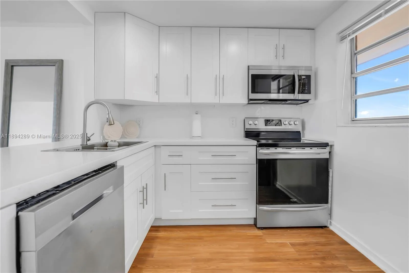 16400 NE 17th Ave # 601, North Miami Beach, FL 33162 photo 6