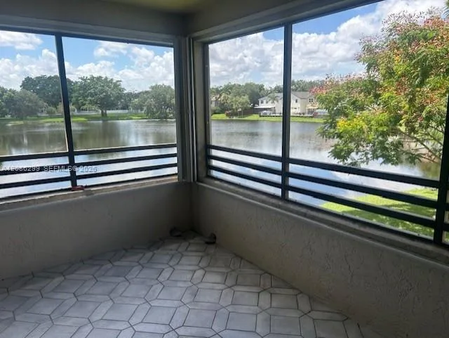 9851 NW 3rd Ct # 8, Plantation, FL 33324