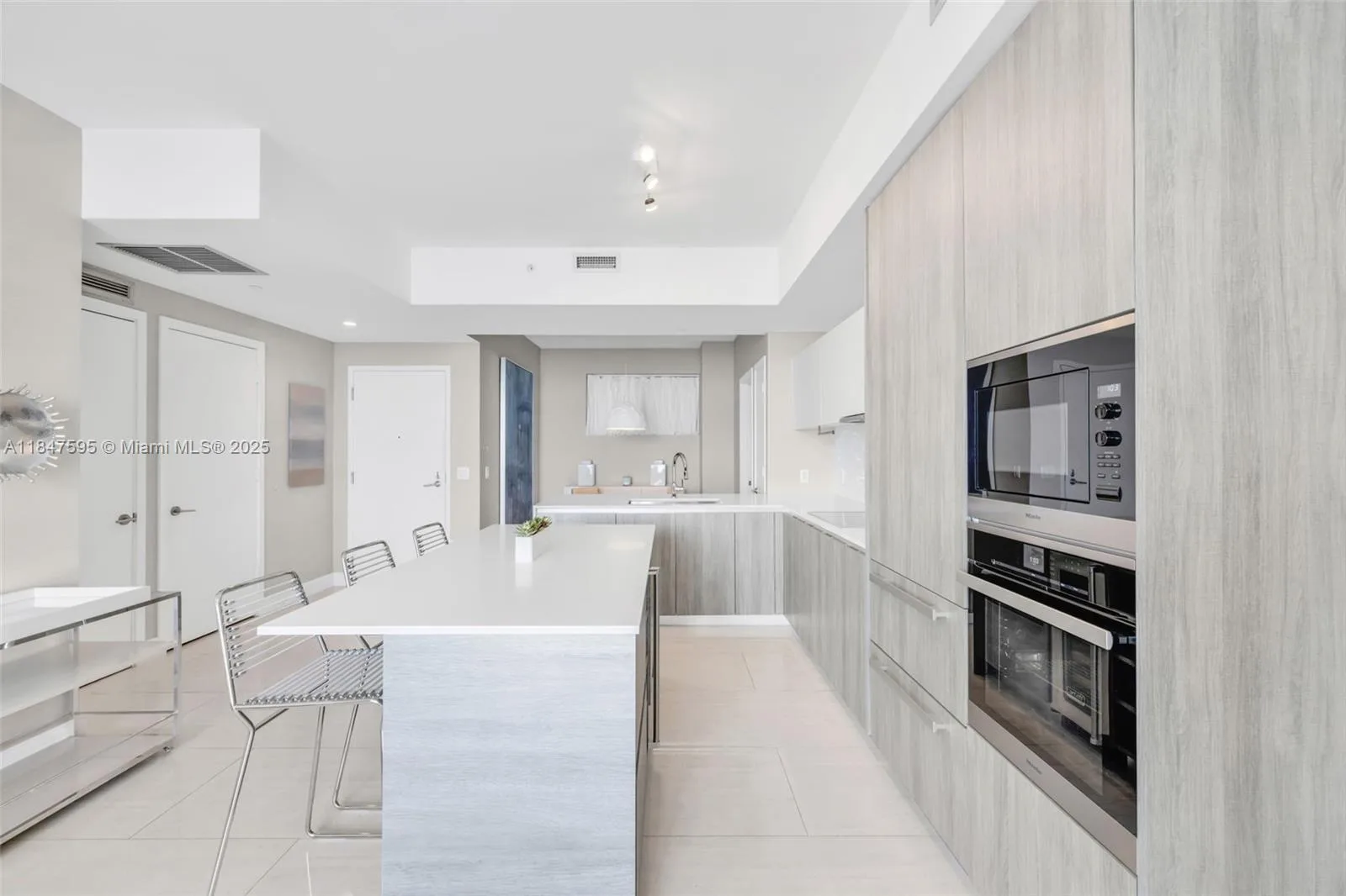 2900 NE 7th Ave # 2103, Miami, FL 33137 photo 13