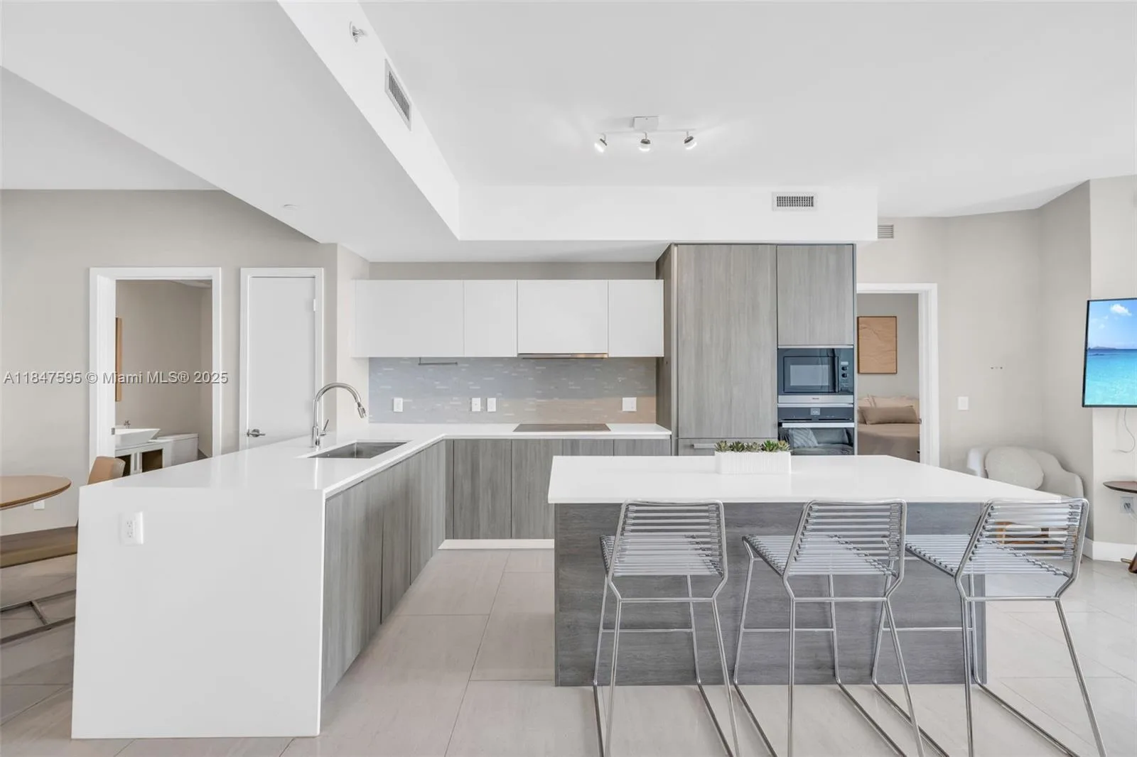 2900 NE 7th Ave # 2103, Miami, FL 33137 photo 5