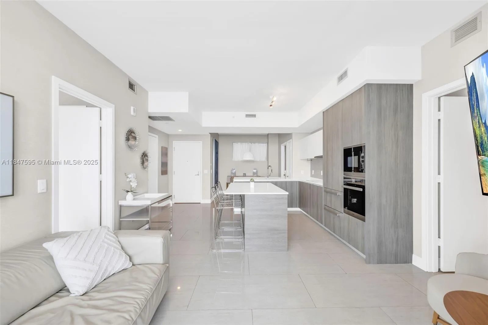 2900 NE 7th Ave # 2103, Miami, FL 33137 photo 8
