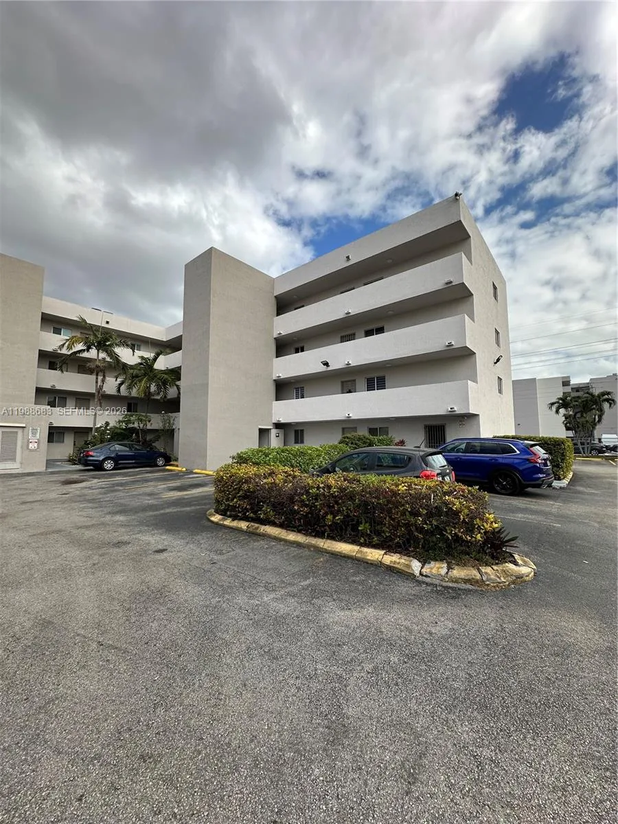 6091 W 22nd Ct # 408, Hialeah, FL 33016