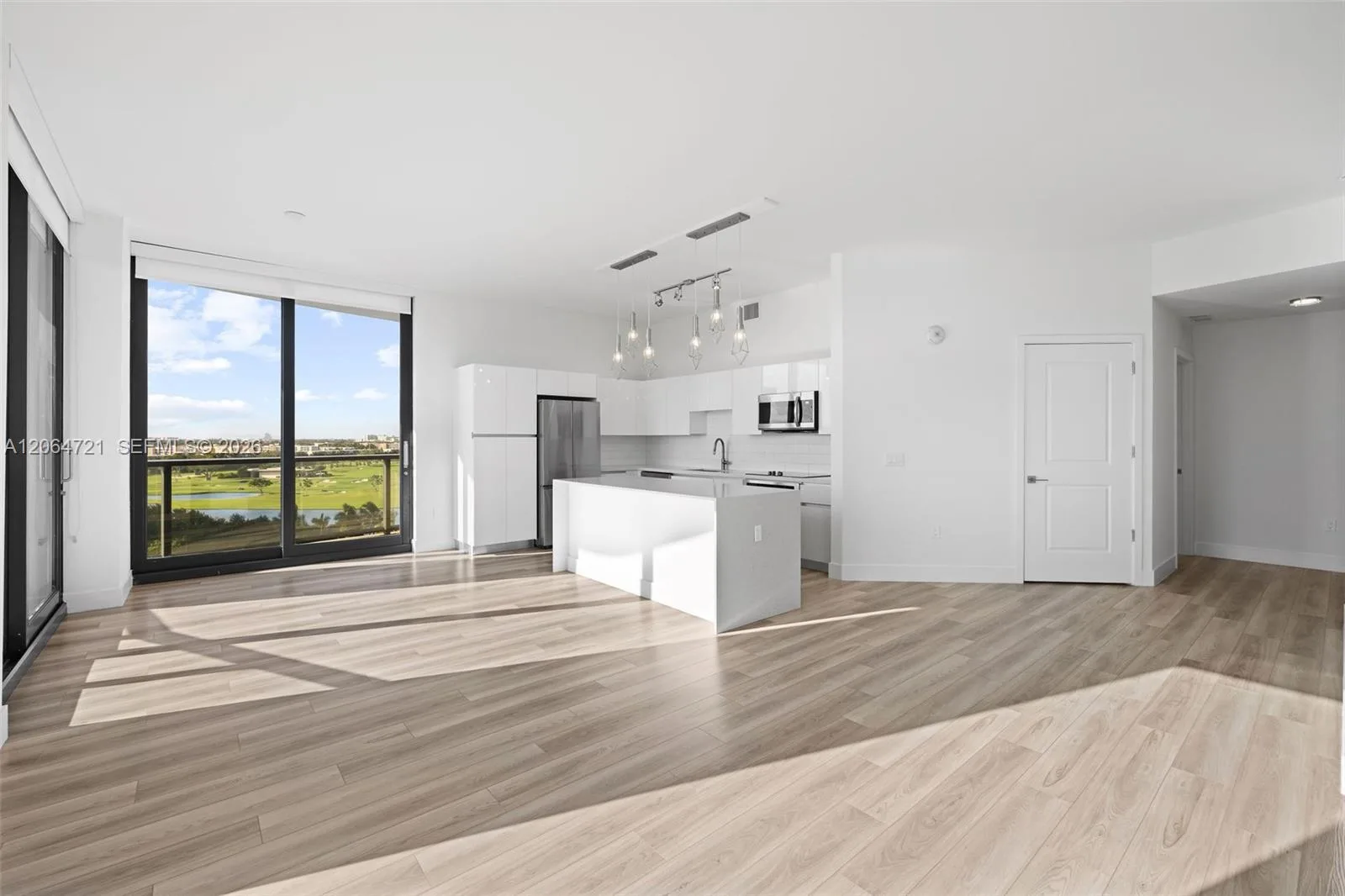 SLATE Hallandale Beach – photo 29