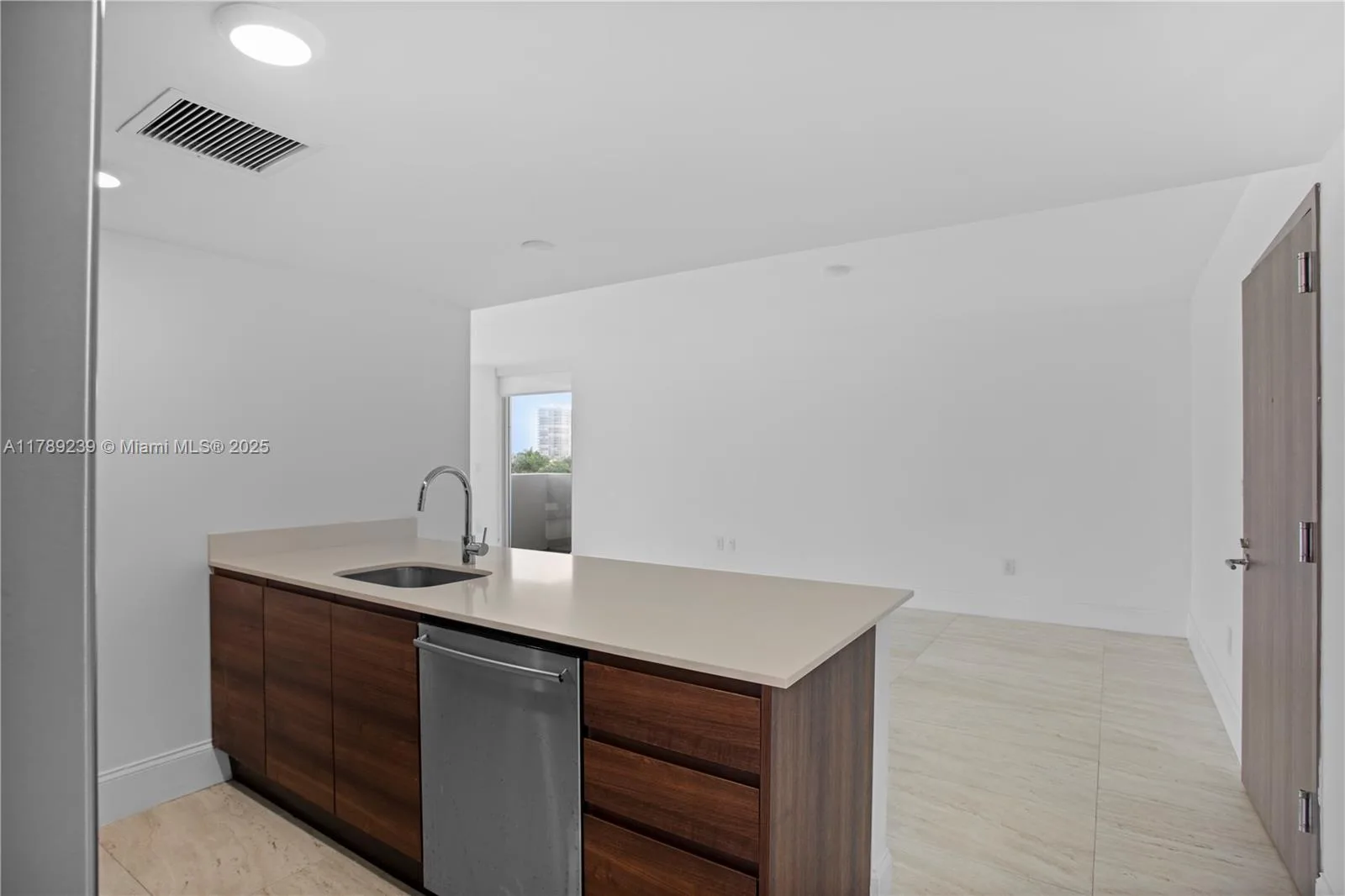 9261 E Bay Harbor Dr # 606, Bay Harbor Islands, FL 33154 photo 10
