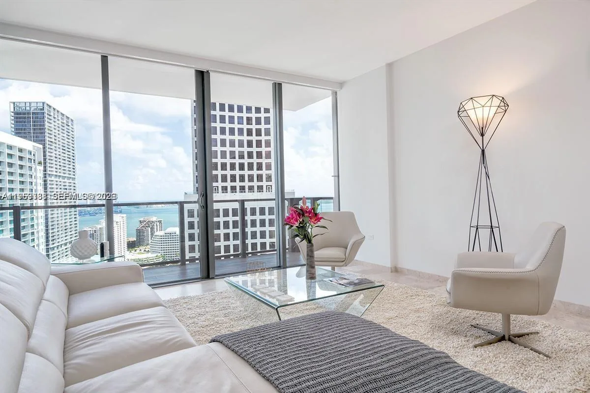 68 SE 6th St # 2807, Miami, FL 33131 photo 5