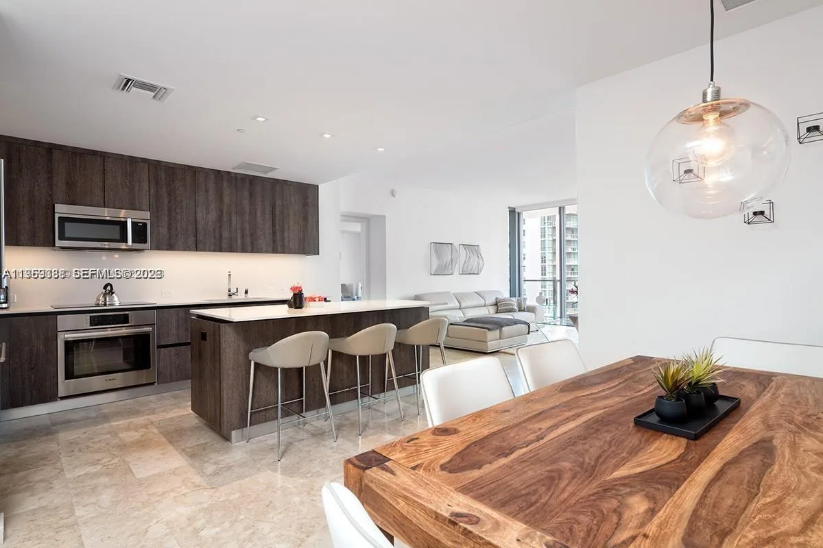 68 SE 6th St # 2807, Miami, FL 33131 photo 6