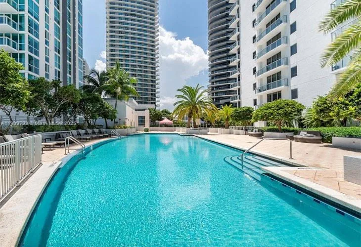 1060 Brickell Ave # 1701, Miami, FL 33131 photo 11