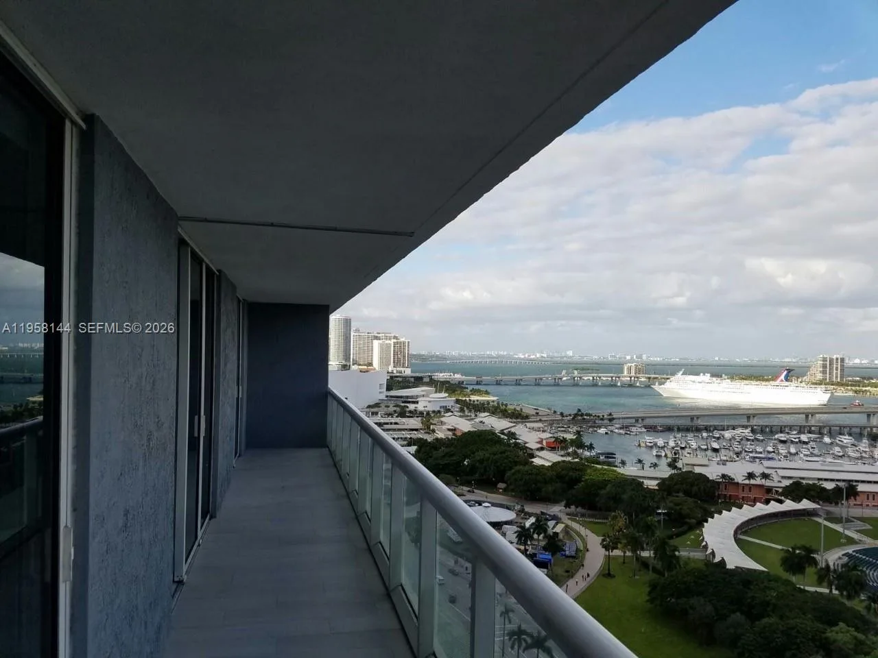 50 Biscayne Blvd # 2206, Miami, FL 33132 photo 4